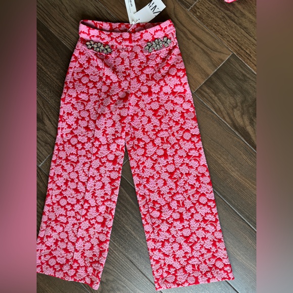 Zara Pants - ZARA Capri Loose Floral Pants